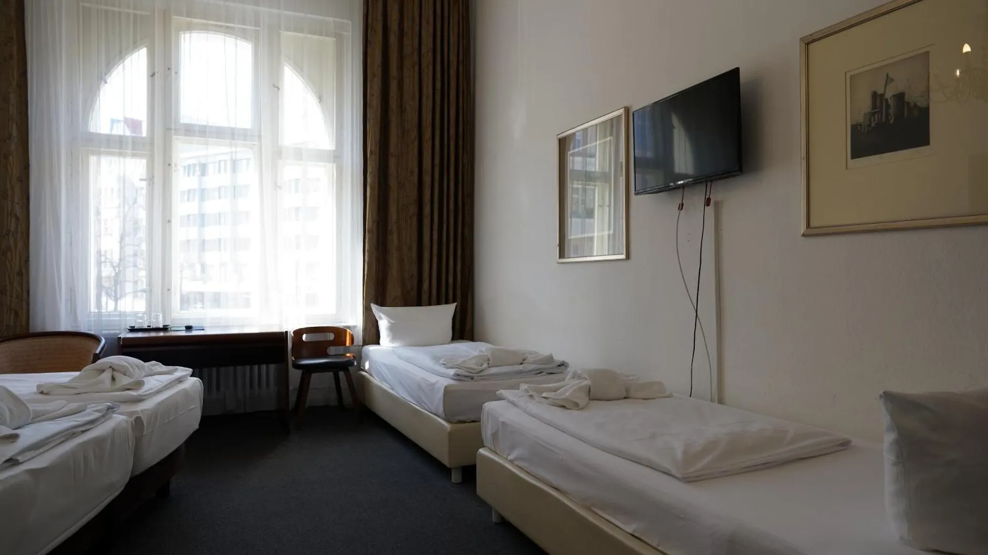 Hotel Xantener Eck 2*, ברלין גרמניה