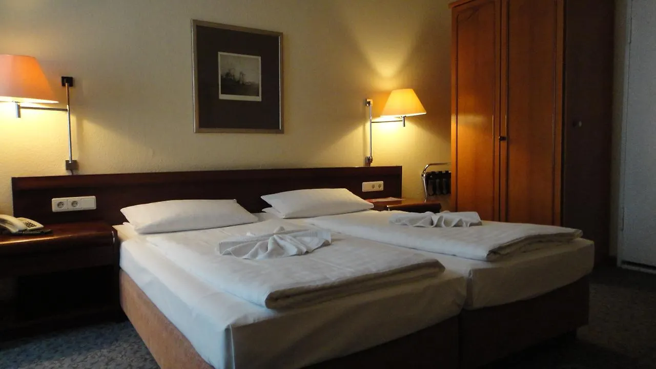 Hotel Xantener Eck 2*, ברלין